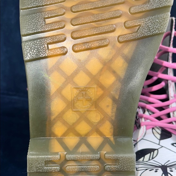 Dr. Martens color changing Floral Boots - Picture 4 of 7